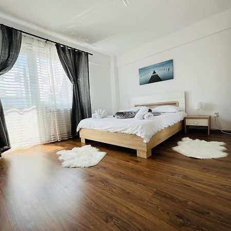 Green Apartaments Zarnesti Luaran gambar