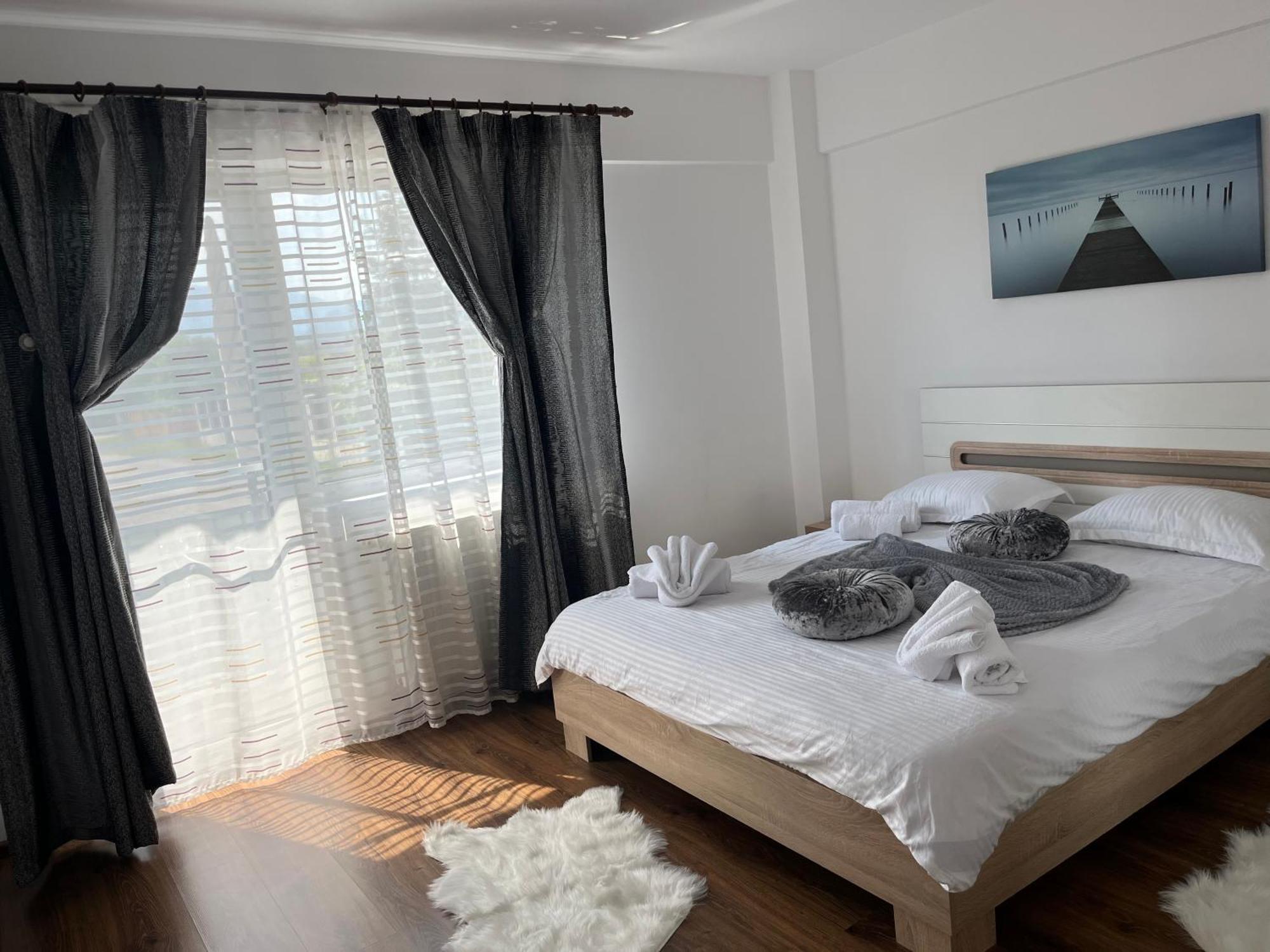 Green Apartaments Zarnesti Luaran gambar