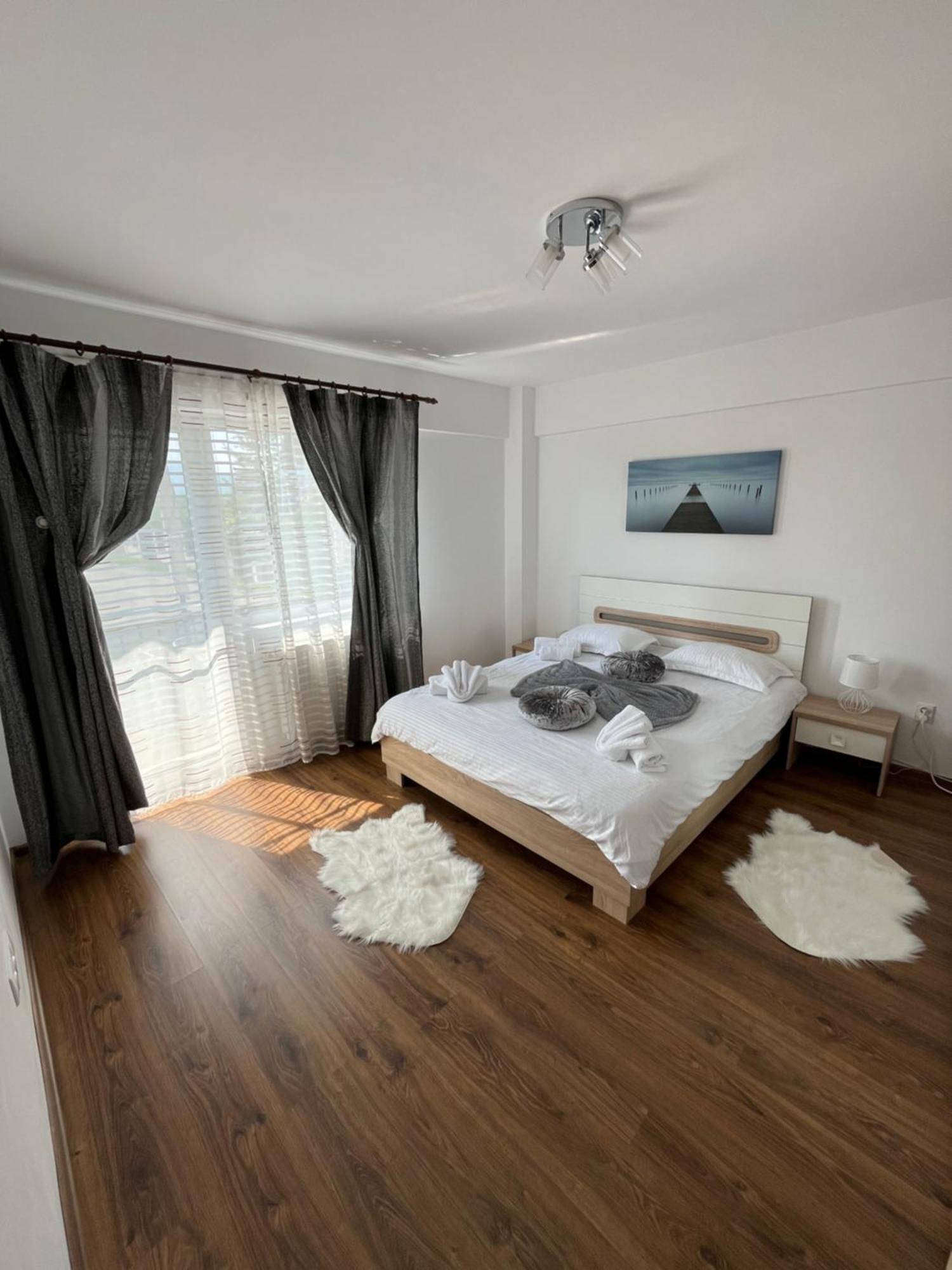 Green Apartaments Zarnesti Luaran gambar