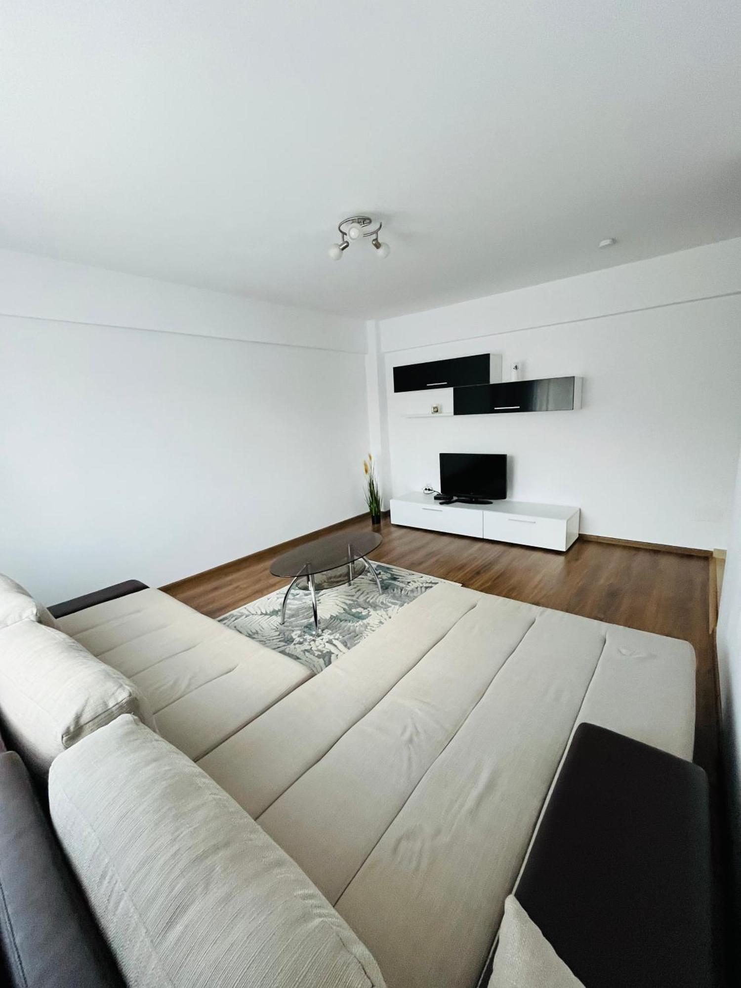 Green Apartaments Zarnesti Luaran gambar