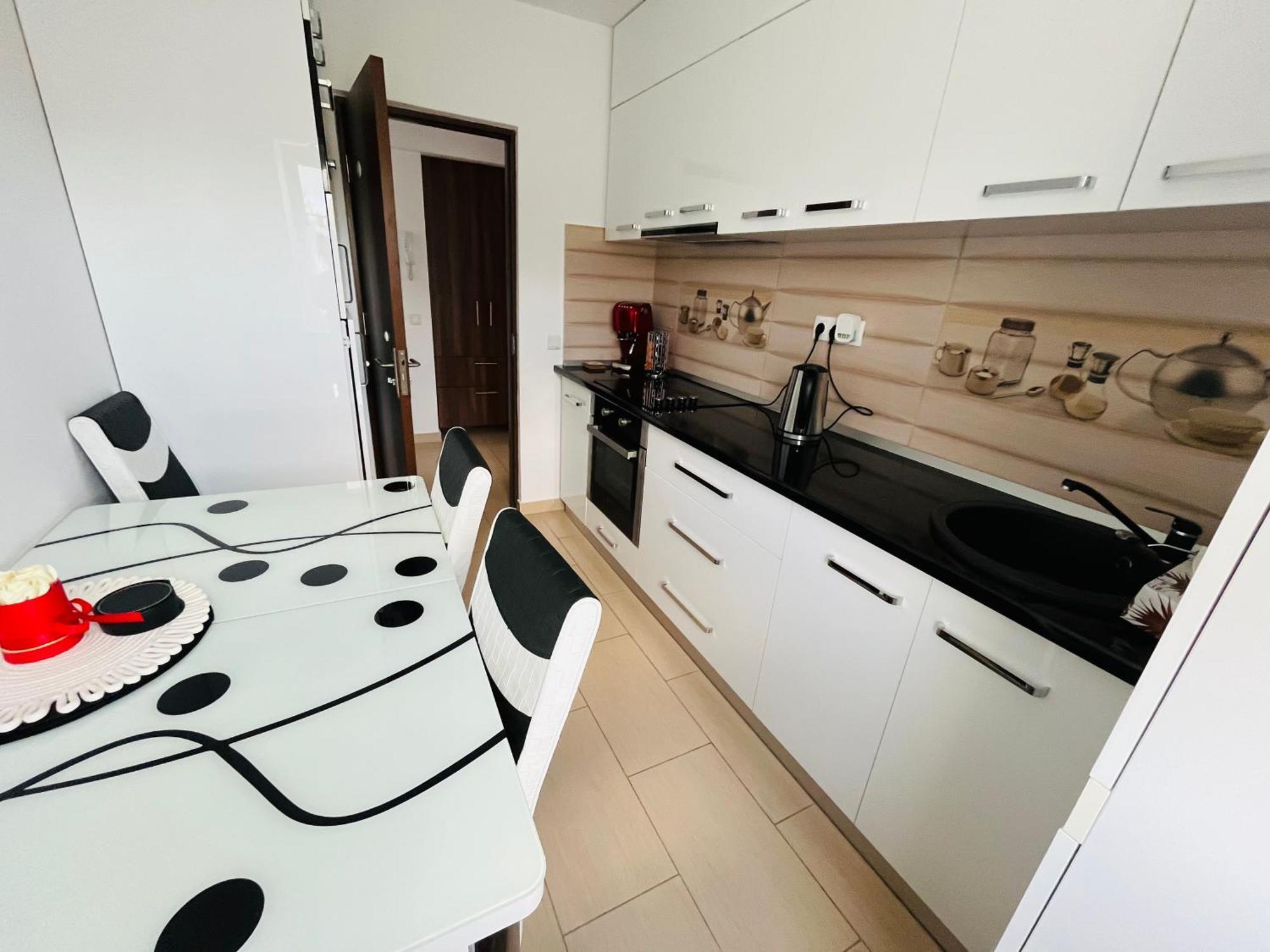 Green Apartaments Zarnesti Luaran gambar
