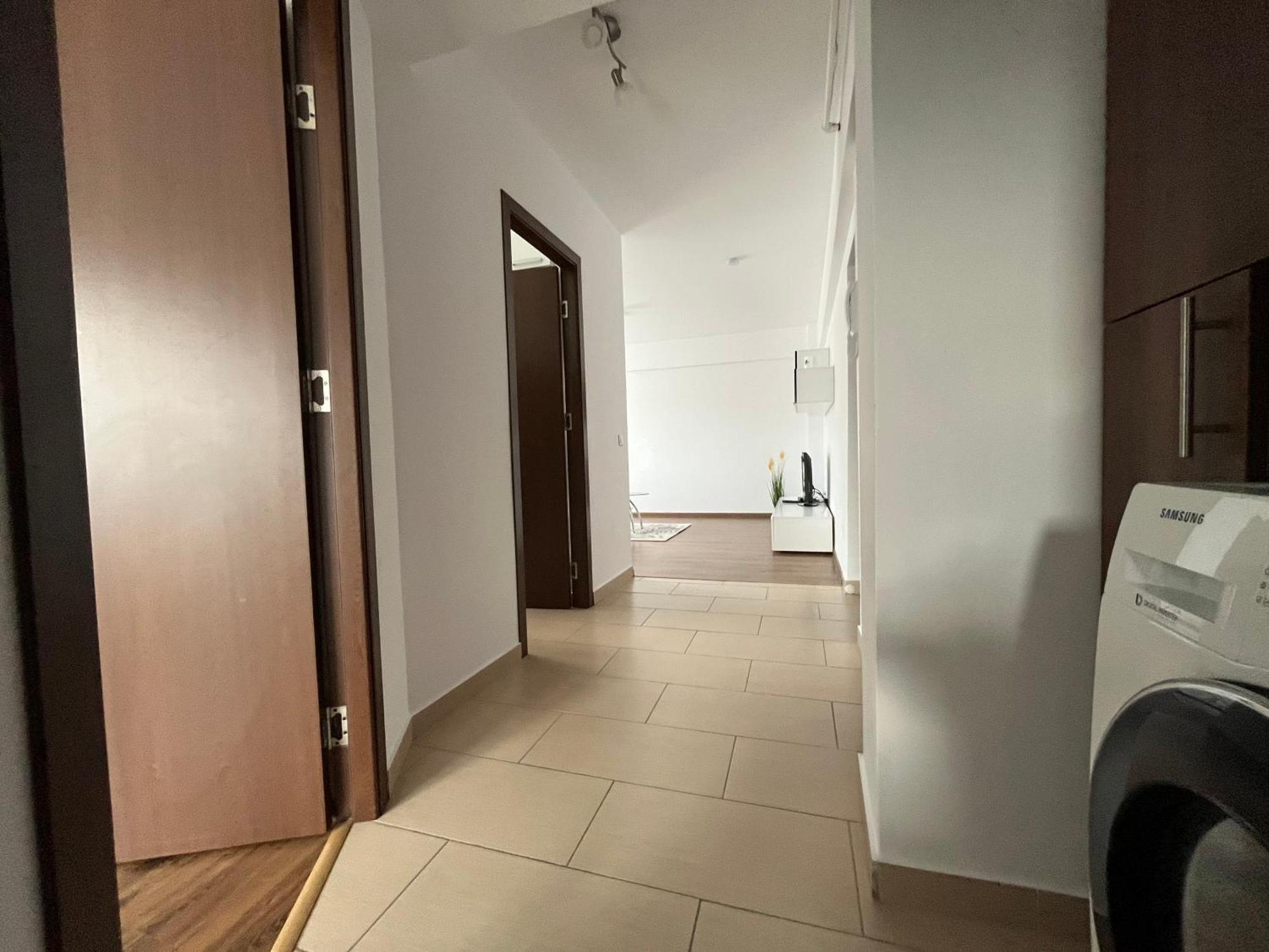 Green Apartaments Zarnesti Luaran gambar